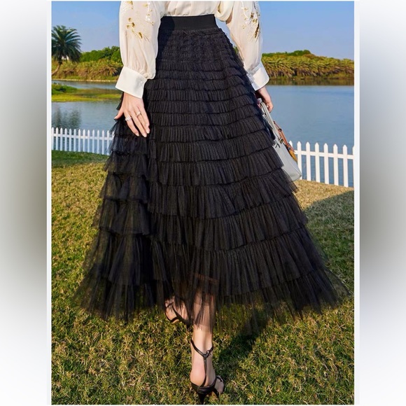 MADE IN ITALY Fabulous A-Line High Waisted Solid Color Tulle Skirts - Picture 1 of 3